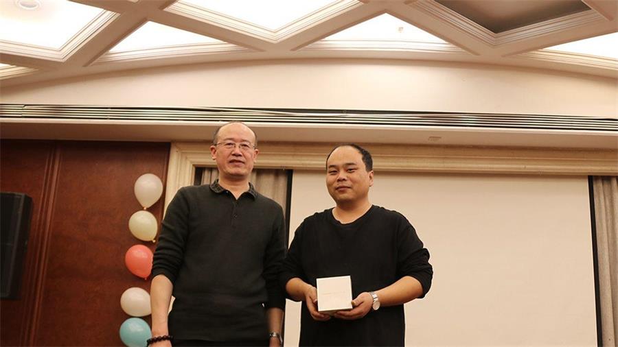 勇毅進取，順風(fēng)飛揚 | 2023年 藍(lán)鵬測控年會  幸運抽獎 一等獎 華為手表